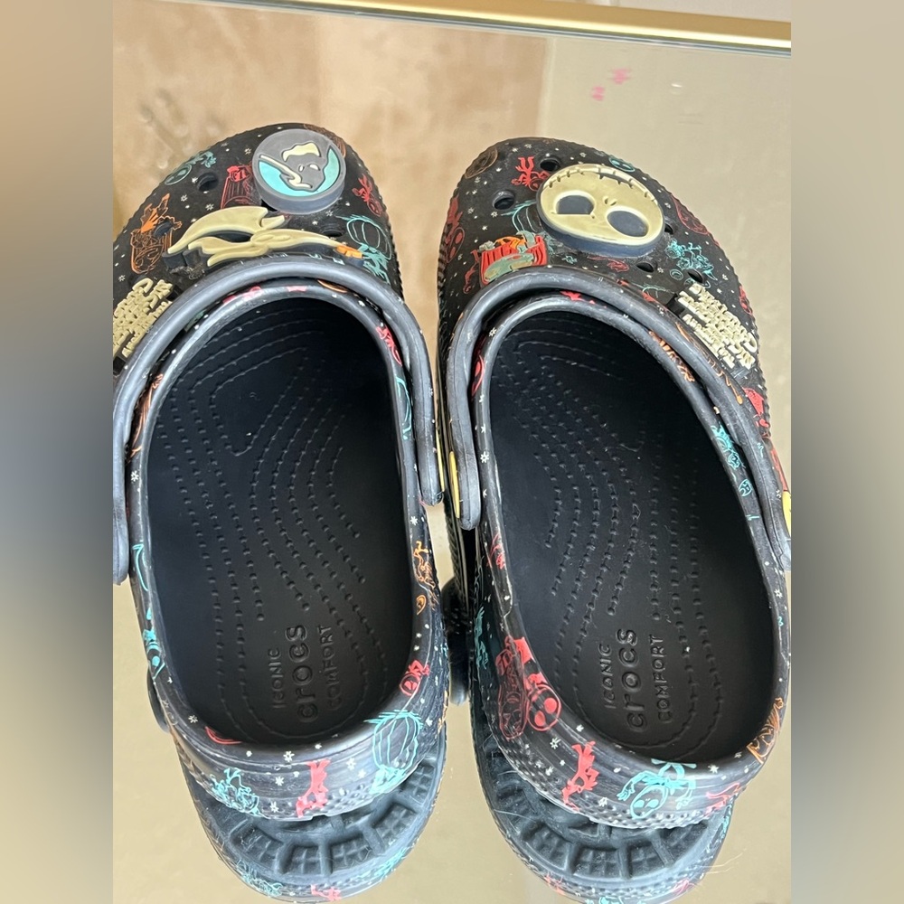 👻 Disney x Crocs Kids Glow-in-the-Dark Clogs Nightmare Before Christmas Size 11🎃 - Picture 3 of 8